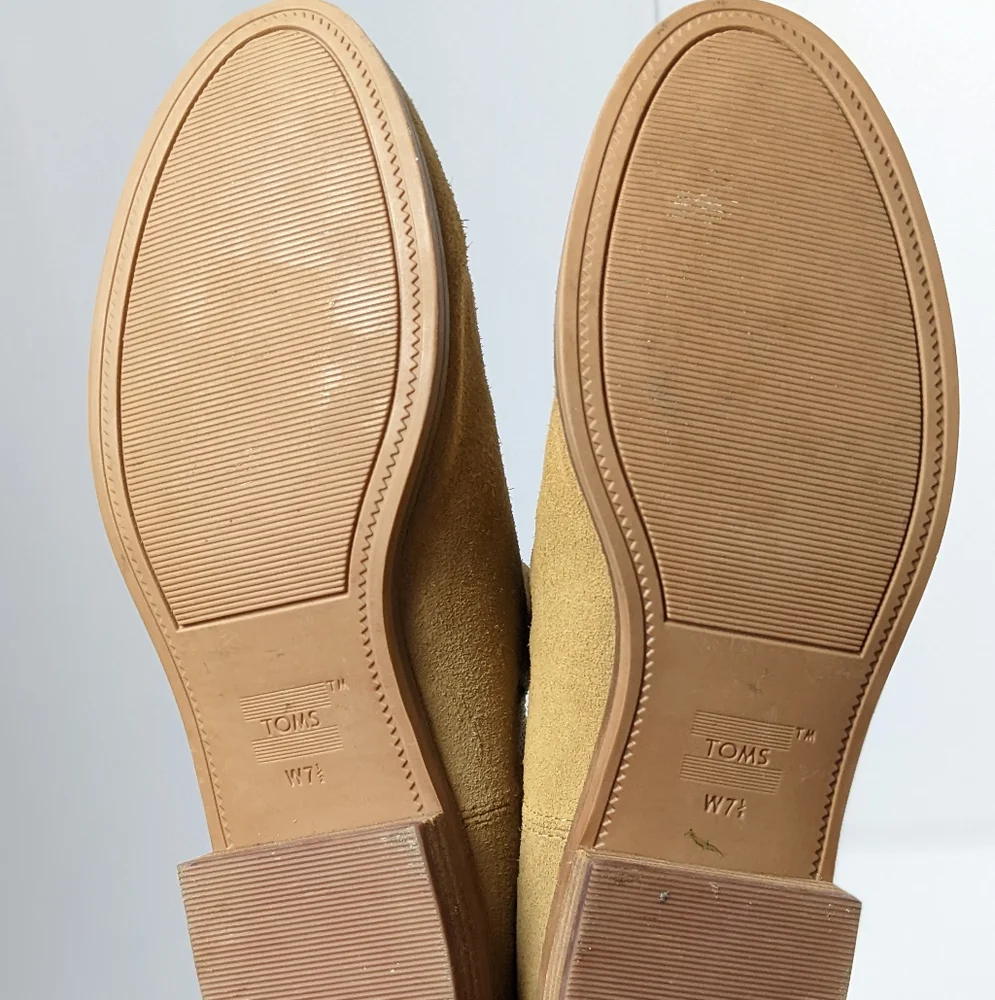 Toms suede ankle boots